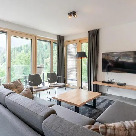 Penthouse Schmittenblick 4 펜션 비에호펜