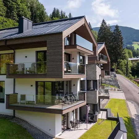 Holiday home Penthouse Schmittenblick 4